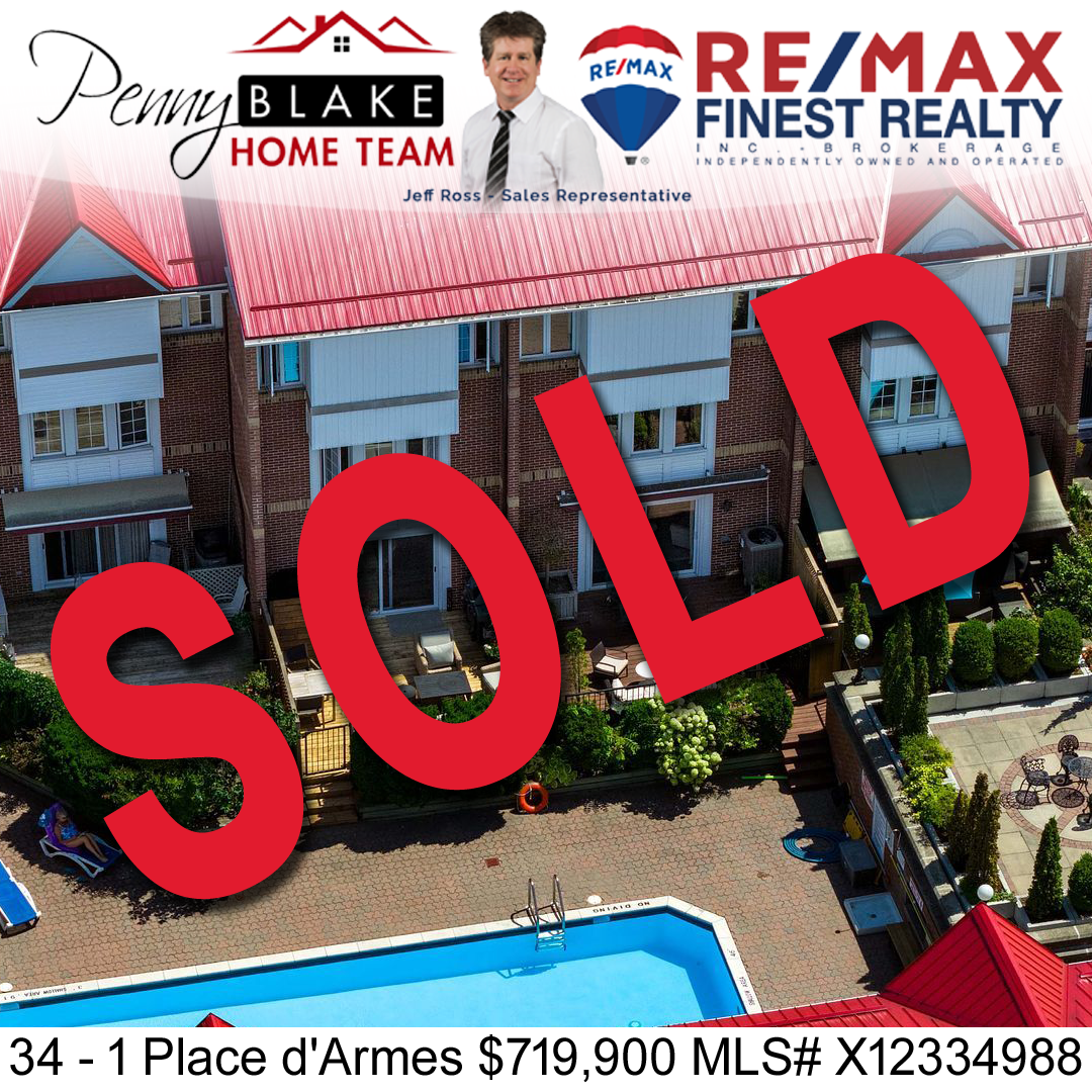 34-1 Place D'armes - SOLD